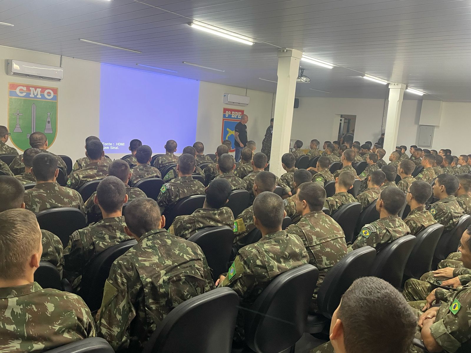 Polícia Civil ministra palestra no 9º Batalhão de Polícia do Exército sobre aspectos diversos de drogas lícitas e ilícitas