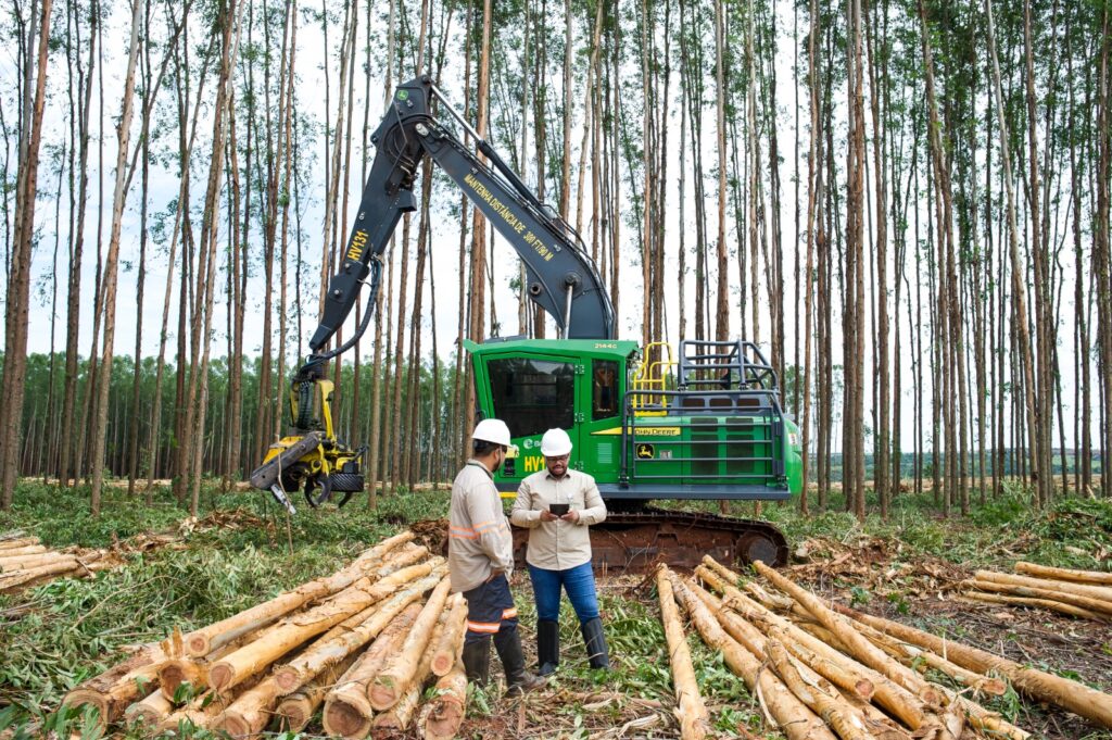 TEMOS VAGAS: ‘Boom’ de empregos e falta de mão de obra desafia setores produtivos em MS