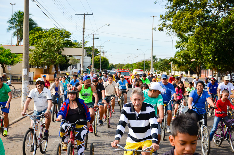 Passeio Ciclístico do Centenário reúne cerca de 200 ciclistas
