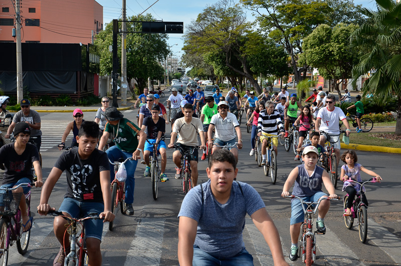 Passeio Ciclístico do Centenário reúne cerca de 200 ciclistas
