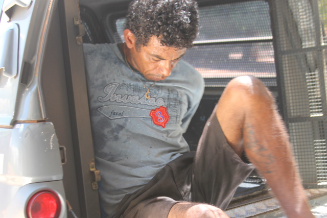 Petruquio foi preso  e encaminhado ao Depac na viatura da Rotai (Foto: Jean Souza)