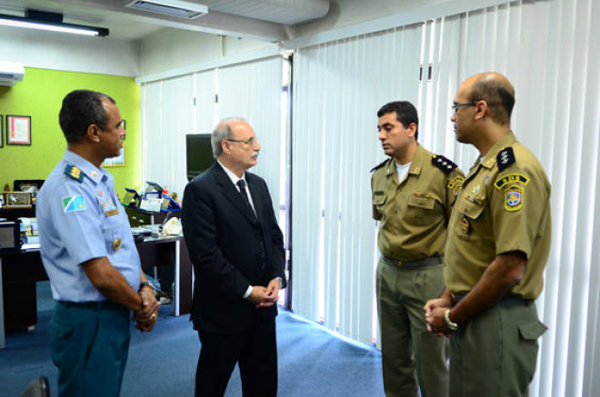 Nesta segunda-feira (26), os oficiais foram recebidos na Secretaria de Justiça e Segurança Pública pelo secretário Wantuir Jacini e o coordenador de Polícia Comunitária (Foto: Kayke Niz)