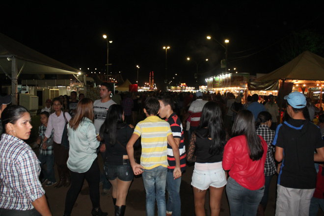 População esta comparecendo todos os dias na Expotrês. Fotos: 7even Comunicação & Marketing