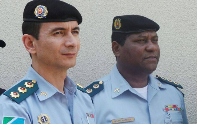 Edmilson Lopes da Cunha e Holivaldo de Jesus Muniz,  atual e antigo comandante de Policiamento de Área II (CPA II) de Três Lagoas, respectivamente. (Foto: Ricardo Ojeda).