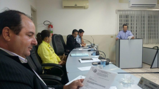 os vereadores da Câmara Municipal de Santa Rita do Pardo instauraram uma Comissão Processante para apurar a participação do prefeito (Foto: Divulgação)