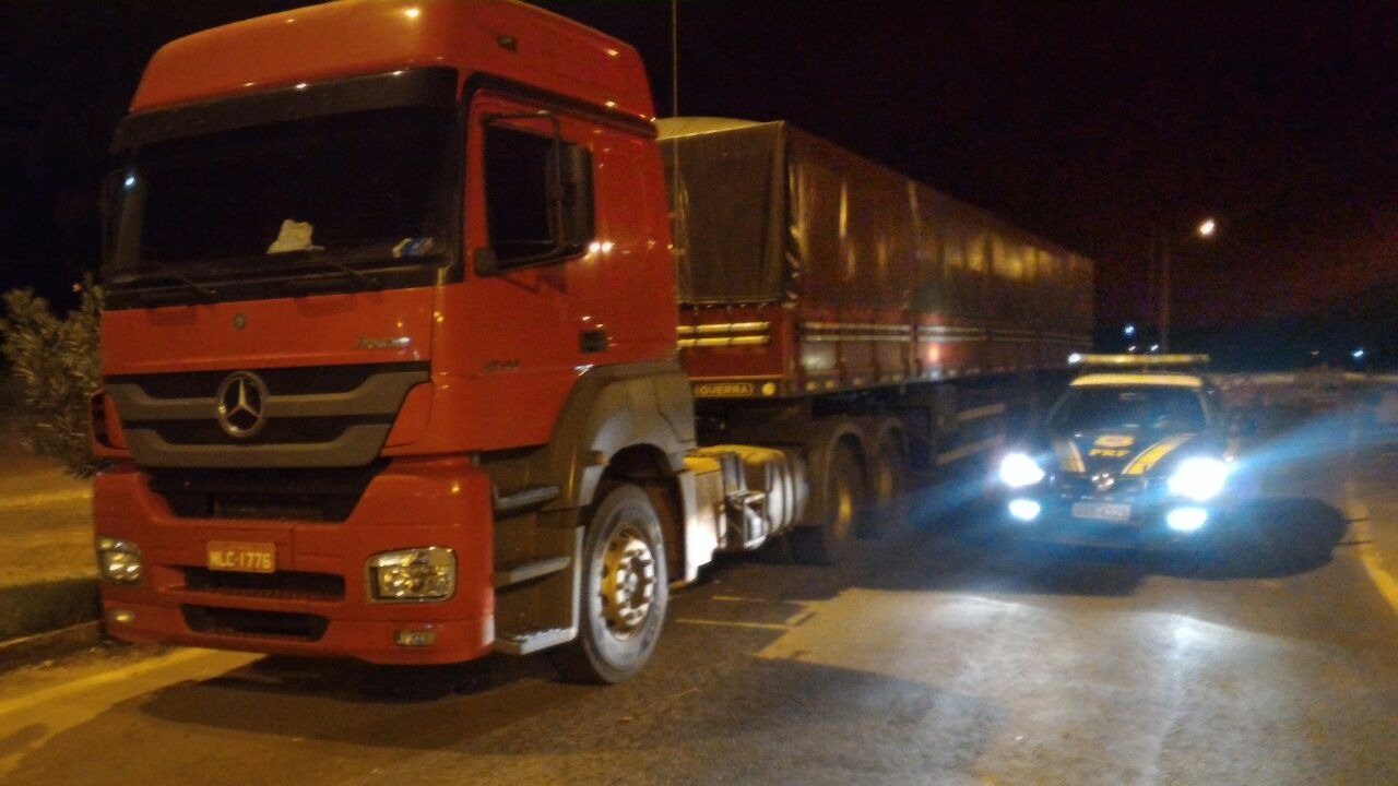 O veículo  foi adquirido em Tacuru (MS. O destino final da viagem seria o estado de Minas Gerais (Foto: PRF/Divulgação).