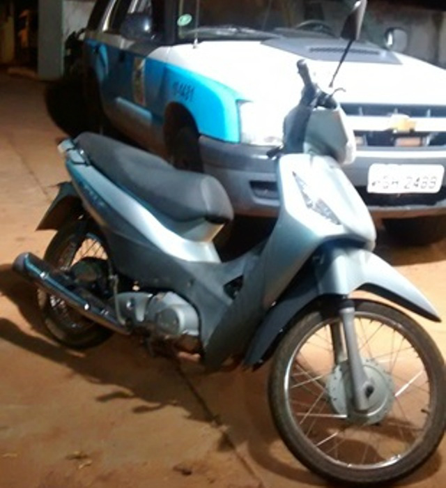 A motocicleta foi encontrada abandonada (Foto: Divulgação/PM MS)