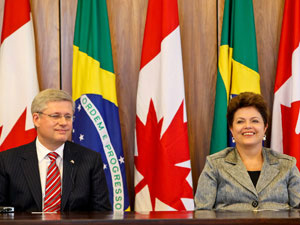 Dilma Rousseff recebe o primeiro-ministro do
Canadá, Stephen Harper (Foto: Roberto Stuckert
Filho / Presidência)